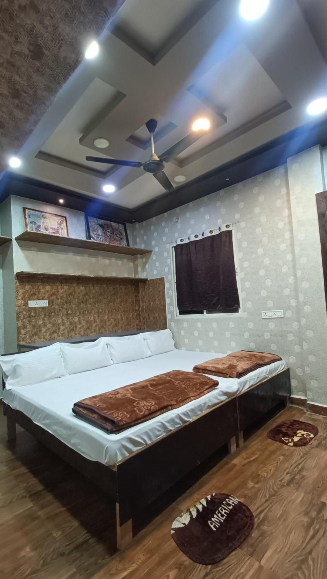 Mangaldeep Guest House اوجاين المظهر الخارجي الصورة
